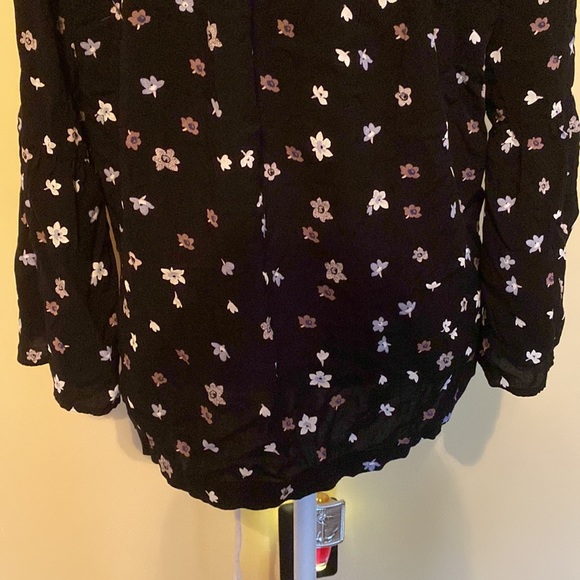 COPY - LOFT blouse - Picture 9 of 13